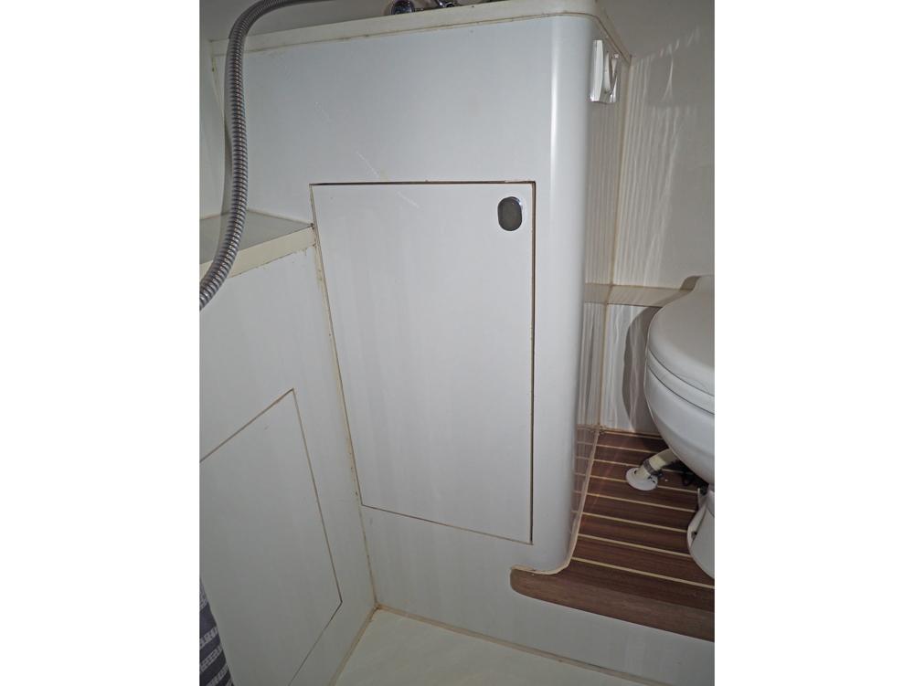 Aft cabin, Accommodation